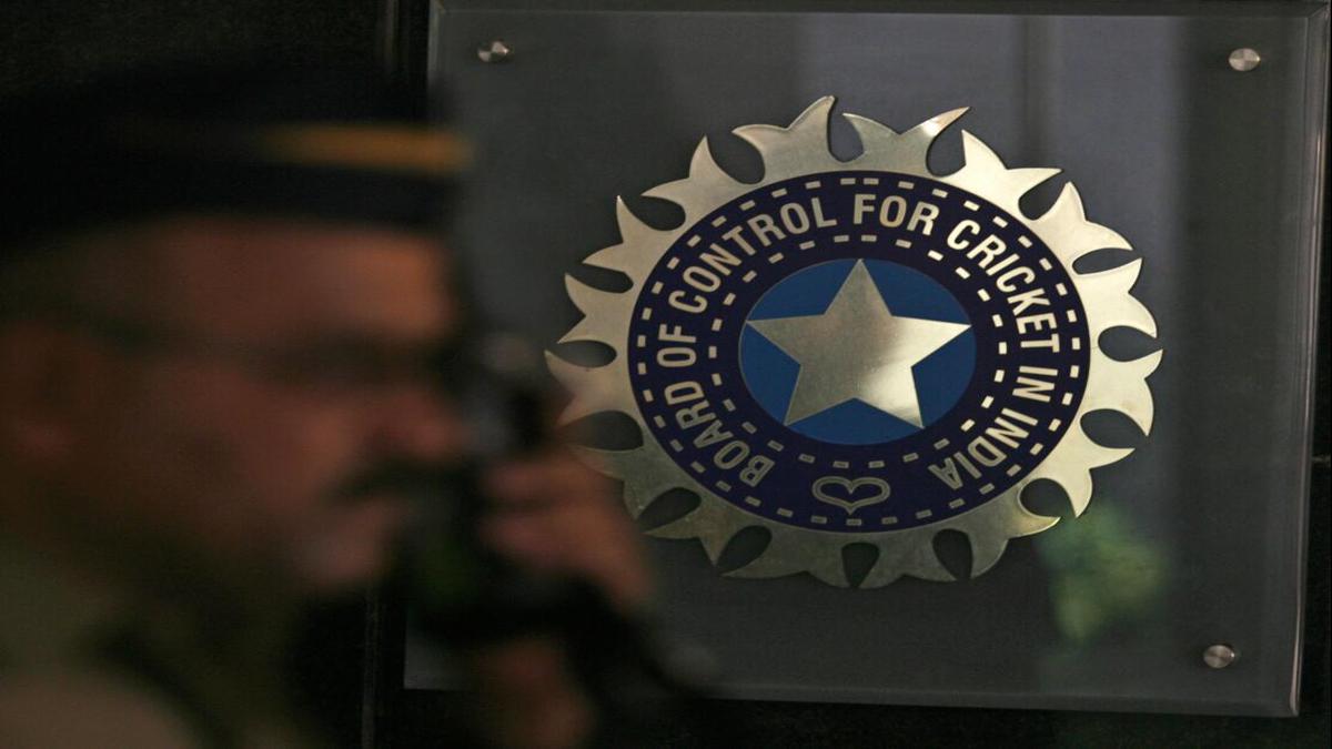 Sports News: BCCI extends deadline for tender process for new IPL teams