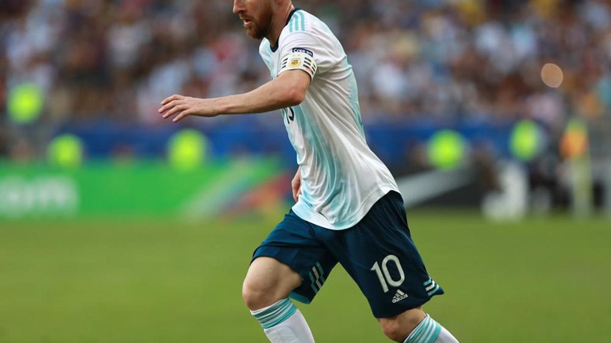 Messi named in Argentina squad for 2022 World Cup qualifiers - Sportstar