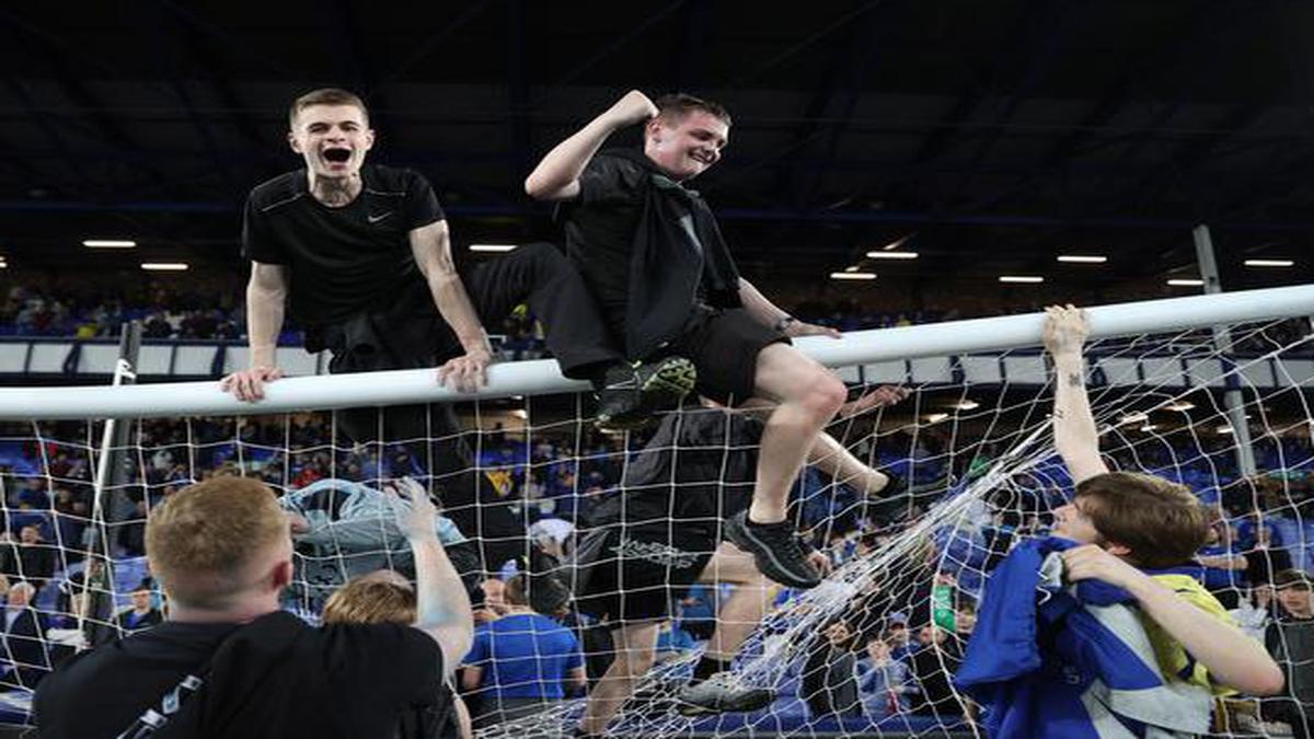 FA investigating pitch invasions, condemns ‘anti-social behaviour’ from fans