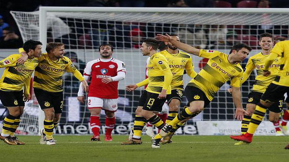 Mainz 0 Borussia Dortmund 2 Stoger S Tenure Begins With Win Sportstar