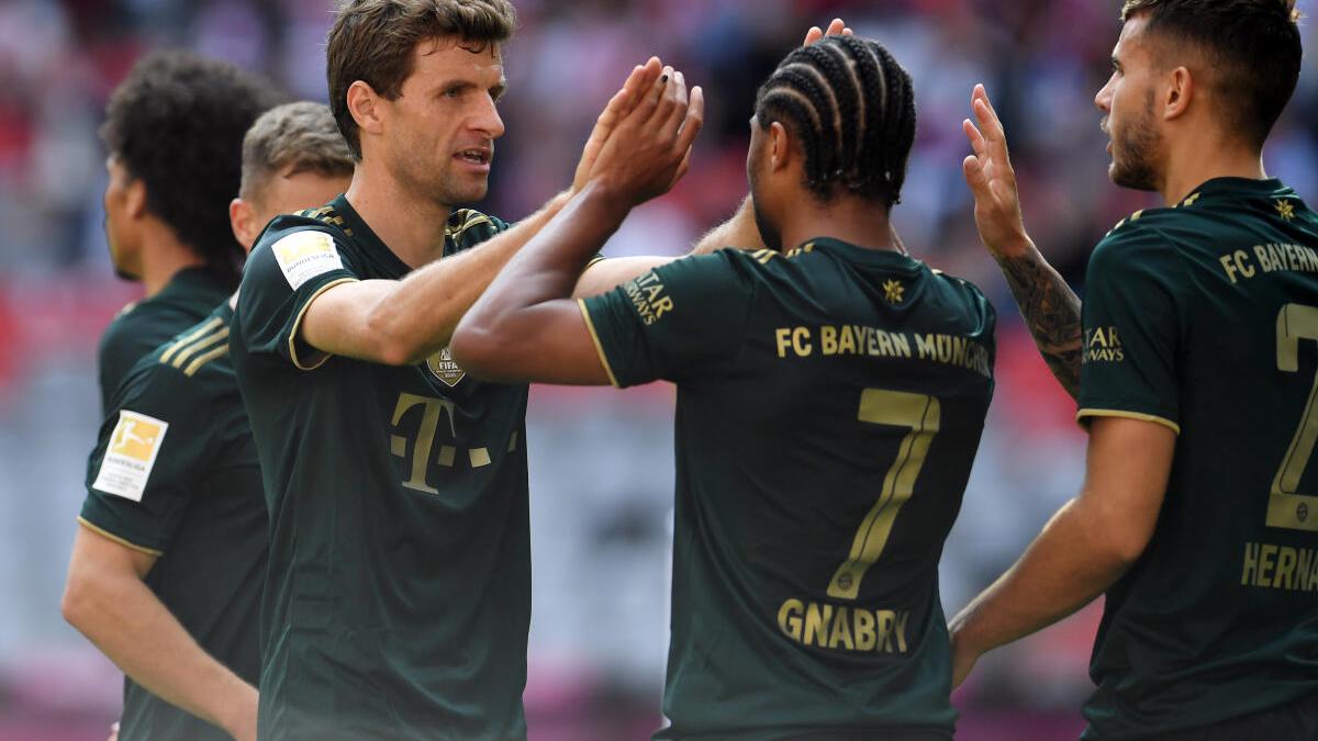 Sports News: Seven-star Bayern hammers Bochum to take top spot