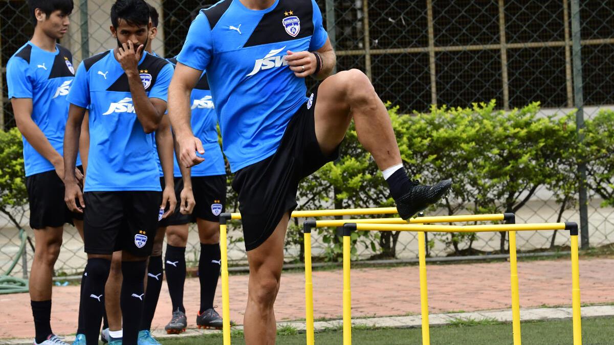 Sports News: Australian midfielder Erik Paartalu and Bengaluru FC part ways