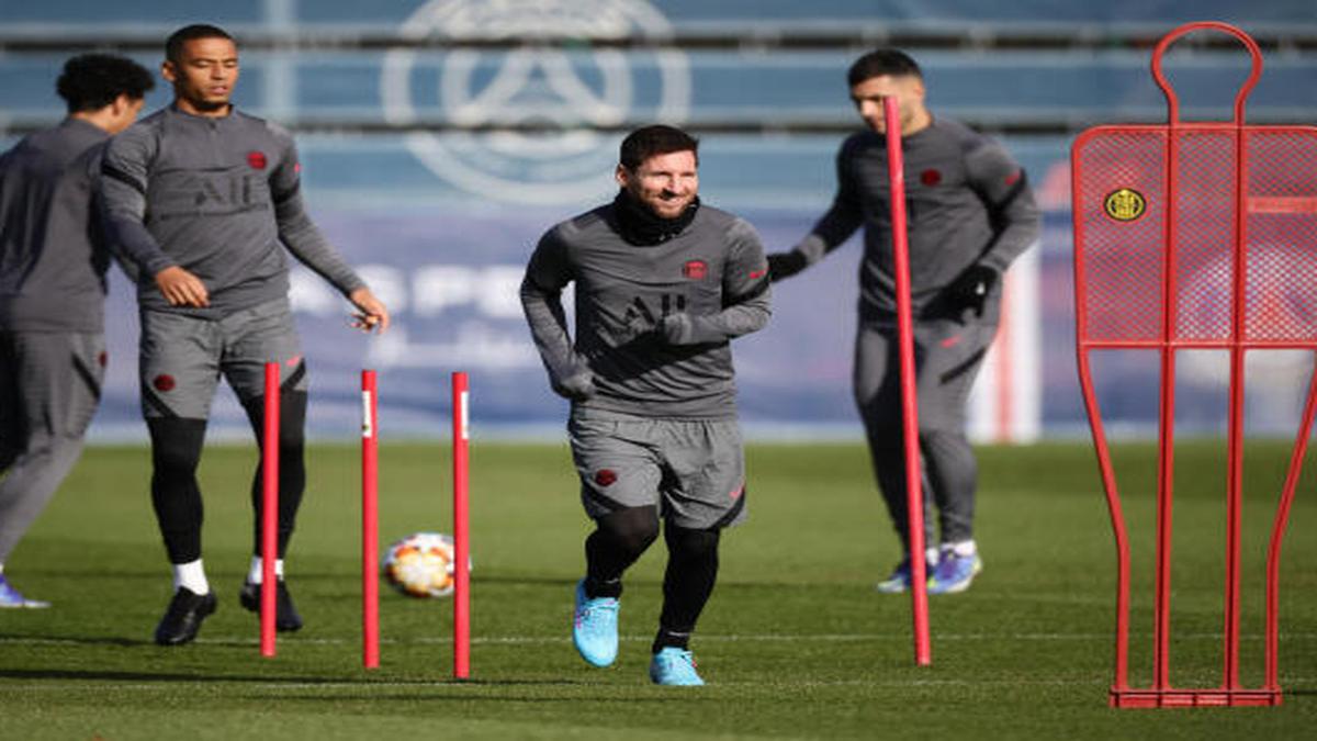 #SportsNews: PSG vs Real Madrid Live: Starting Line-ups, Champions League live updates, Messi leads PSG attack