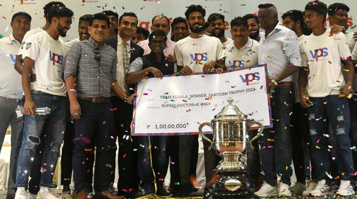 Santosh Trophy-winning Kerala team awarded one crore cash prize