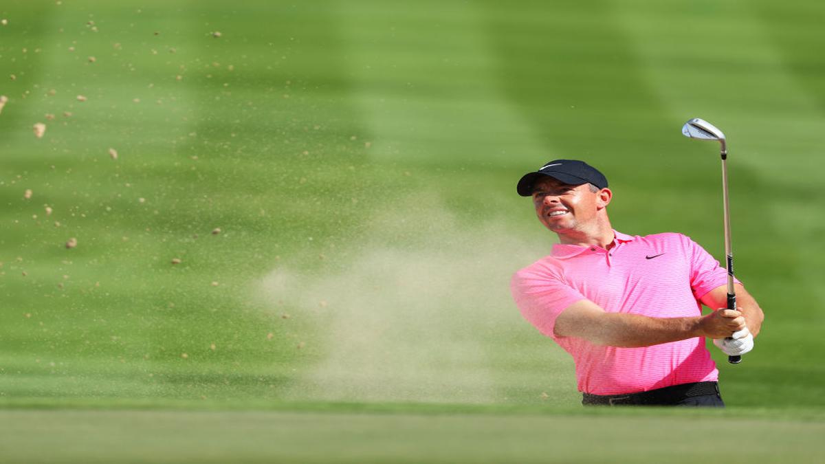 McIlroy takes one-shot lead in Abu Dhabi first round