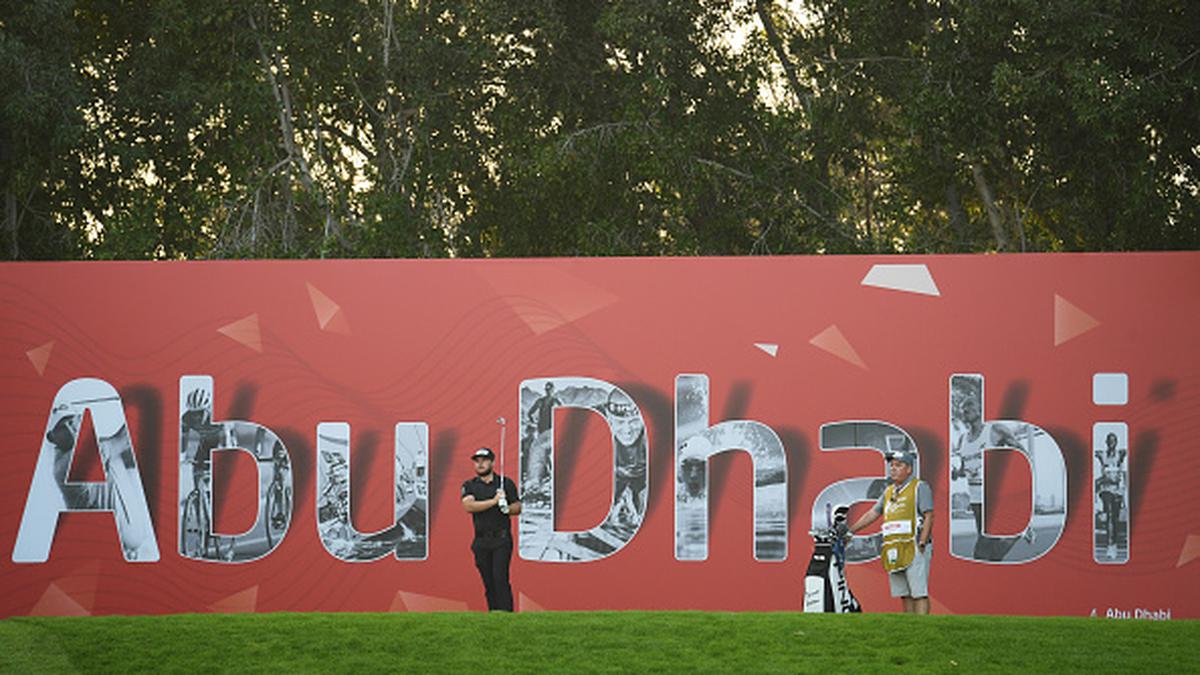 Abu Dhabi Championship: Hatton holds five-shot lead, moves ahead of McIlroy