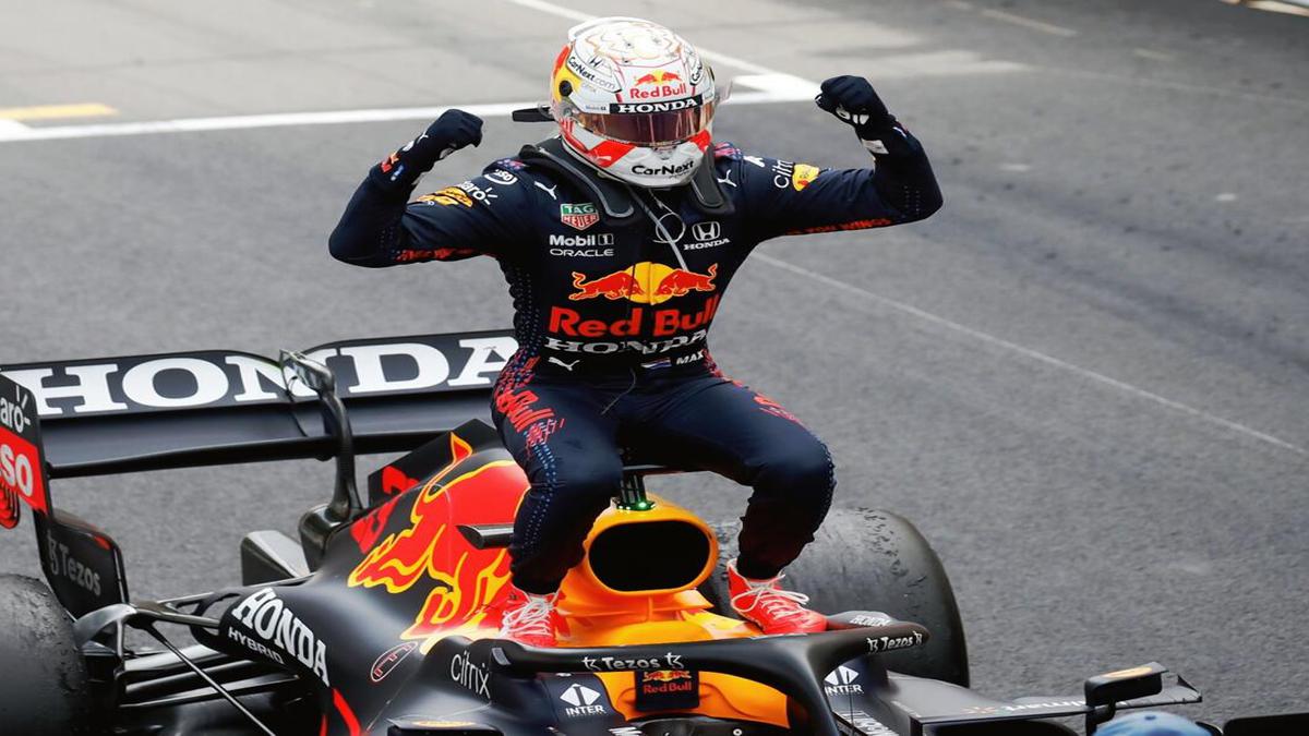 Verstappen keeps Mercedes behind in French GP practice