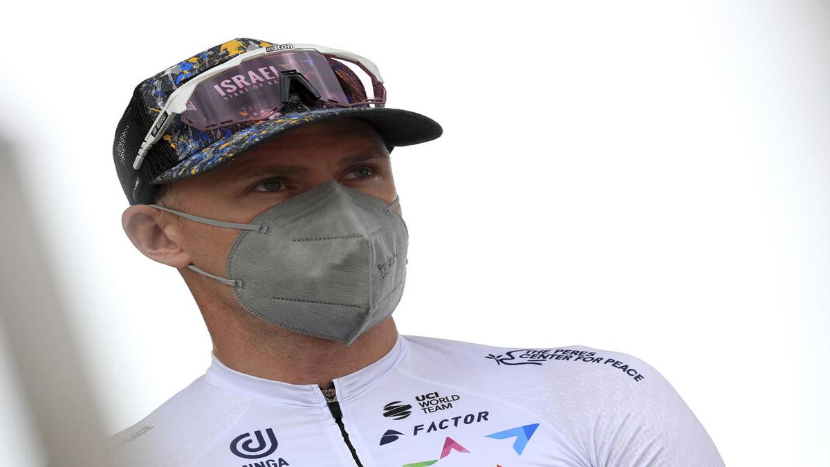 Battered Froome continue de courir dans le Tour de France