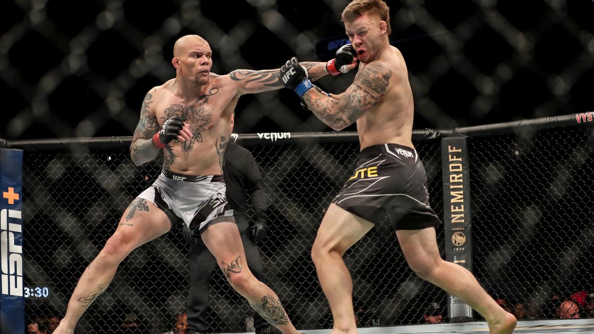 Anthony Smith defeats Ryan Spann in first round at UFC