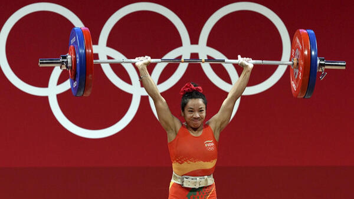 #SportsNews: Mirabai Chanu wins gold in Singapore, qualifies for CWG 55kg weight division