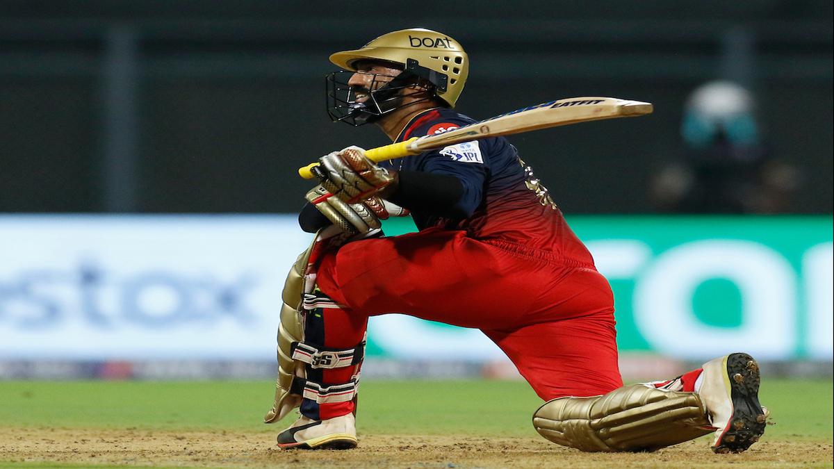 #SportsNews: RCB vs DC Live Score, IPL 2022: Siraj gets Shaw in fifth over after Delhi gets off to brisk start
