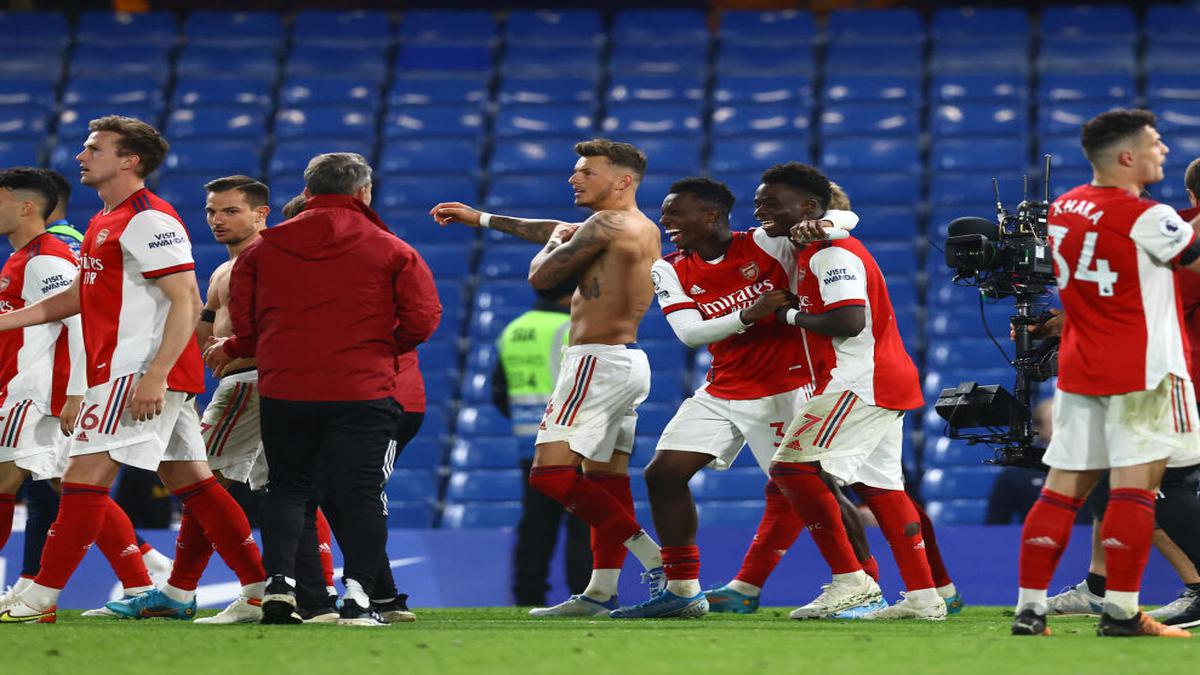 #SportsNews: Premier League: Arsenal boosts Champions League push with 4-2 win at Chelsea
