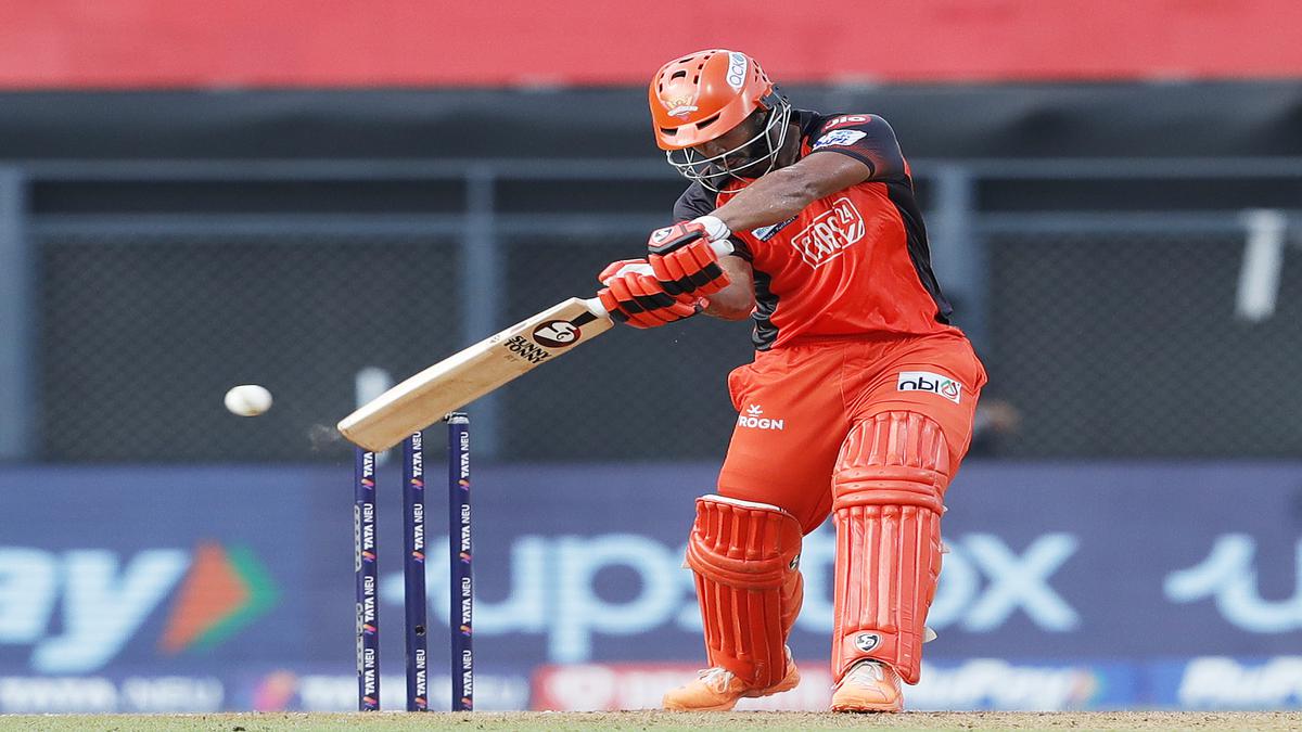 MI vs SRH Live Score Updates, IPL 2022: Sunrisers Hyderabad faces Mumbai Indians in must-win game; toss, playing XI at 7:00 PM IST