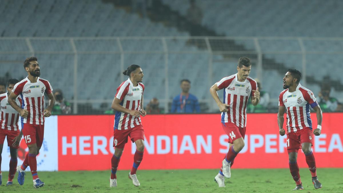 Isl 2019 Atk Downs Bengaluru Fc 1 0 To Top Table As It Happened