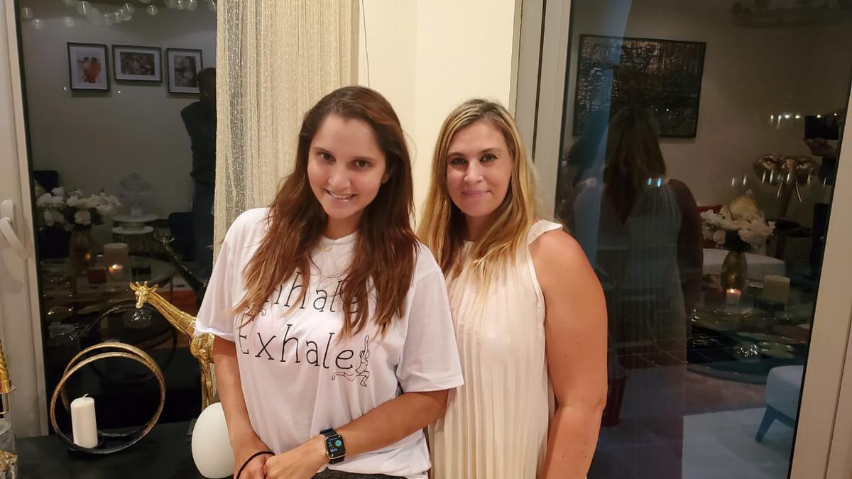 Marion Bartoli un Sania Mirza seko Dubaijā