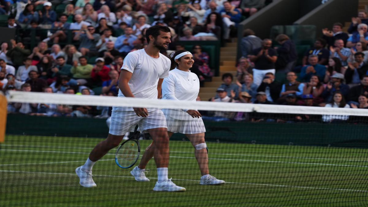 Sania Mirza in action, Wimbledon Live Score Updates: Mirza-Pavic in mixed doubles semifinal