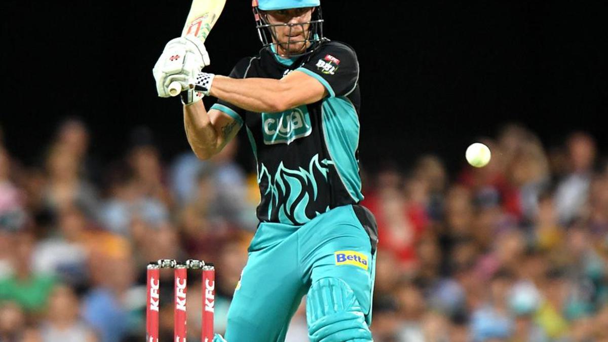 Big Bash League Brendon Mccullum Chris Lynn Star In Brisbane Heat Win Sportstar